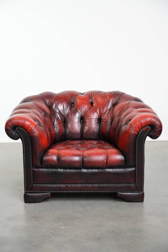Image 1 of Rode rundleren chesterfield buttonseat fauteuil