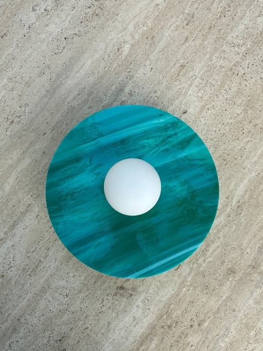 Atelier Areti Wandleuchte Scheibe und Kugel Glas