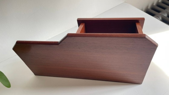 SCANDINAVIAN Wall-Mounted Nightstand – Wood (photo 16 of 51)