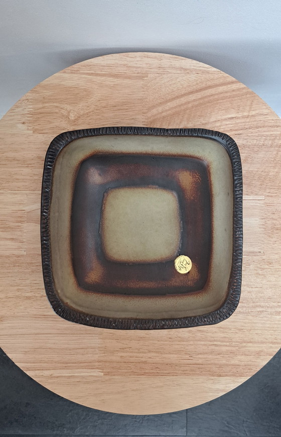 Image 1 of Jan van Erp brutalistische keramiek schaal – 20×20 cm – bruin/groen glazuur – vintage