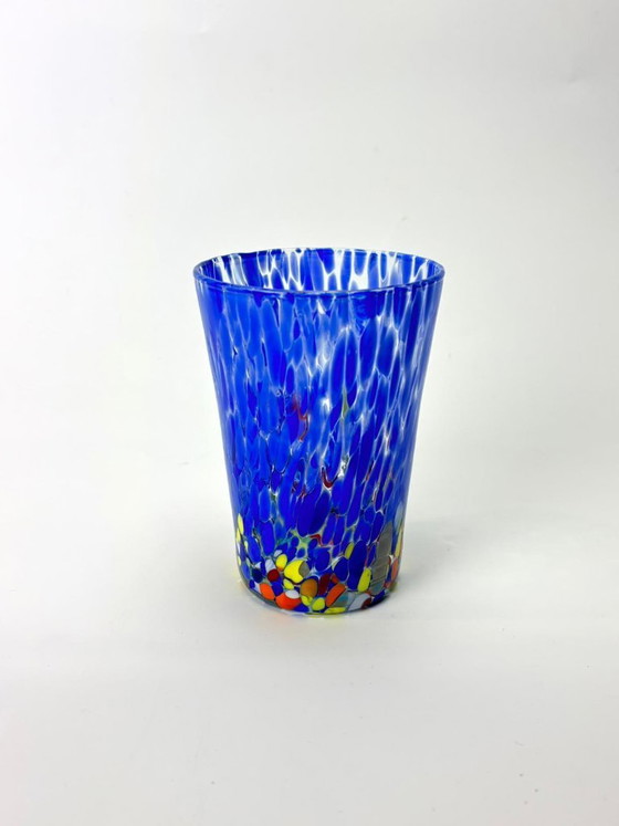 Image 1 of Set aus 6 venezianischen mundgeblasenen Gläsern mit farbigem Murano-Granulat, handgefertigt in Italien.