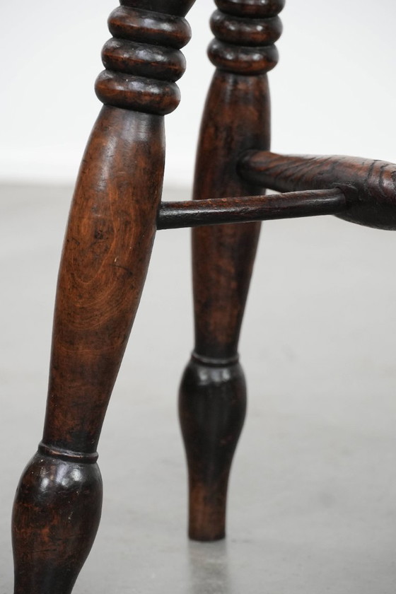 Image 1 of Antiek Engels Windsor krukje uit de 18e eeuw