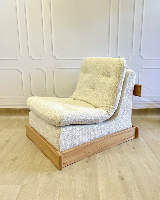 Image 1 of Brutalistische vintage eiken fauteuil – ecru bouclé stof