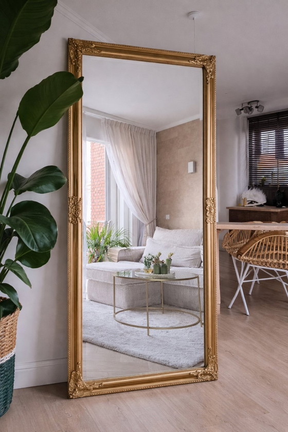 Image 1 of 2 große Spiegel im Antik-Look aus Goldbronze mit Facetten