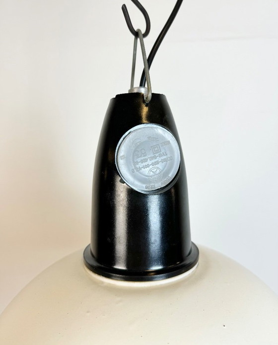 Image 1 of Lampada a sospensione smaltata bianca industriale sovietica, anni '60