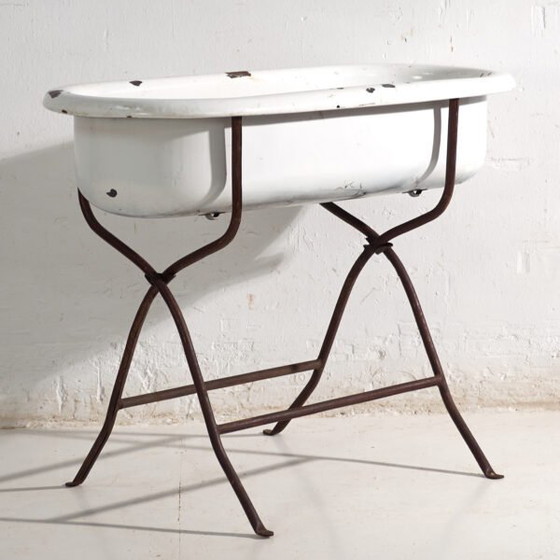 Baignoire ancienne en fer émaillé – Europe Centrale, circa 1950 #10 – Objets déco, Industrieel (photo 5 of 40)