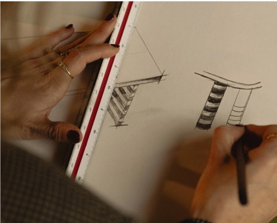 Image 1 of Table à manger design pour 6 personnes