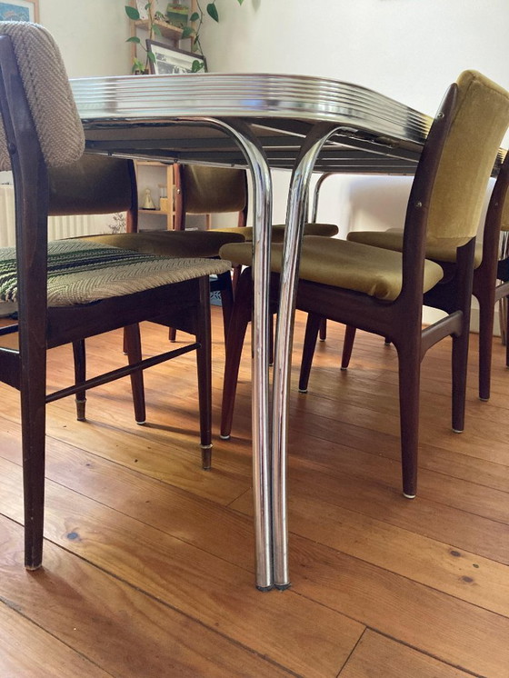 Image 1 of Table Bel Air avec plateau noir uni