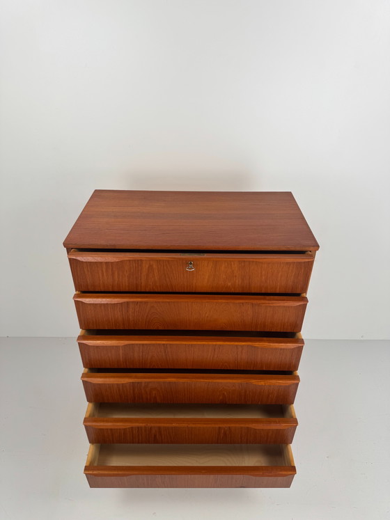 Cómoda danesa, Dinamarca, década de 1960 – Wood (photo 3 of 7)