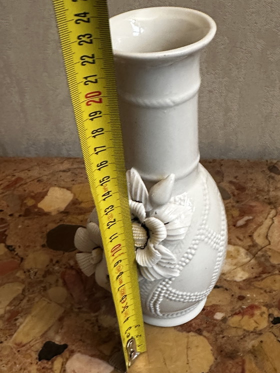 Image 1 of Vintage white ceramic and majolica vase H 21 cm