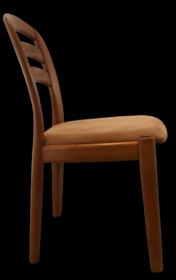 Image 1 of Set 4 Glostrup eetkamerstoelen stoelen massief teak Deens vintage