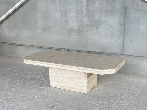 Image 1 of Table basse vintage en travertin