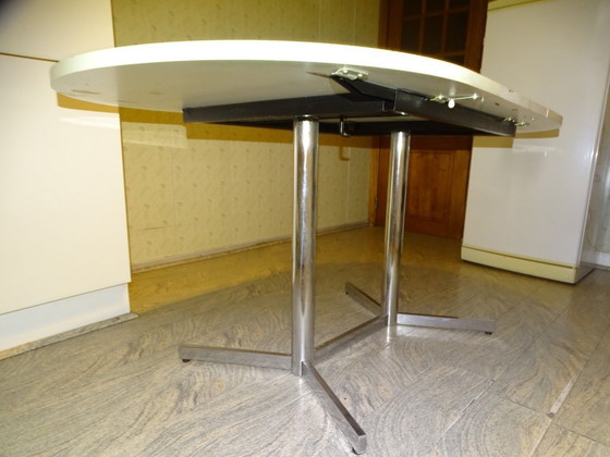Image 1 of Retro-Esstisch in Weiß und Chrom