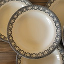 Assiettes Terre de Fer Salins Guirlandes Louis XVI