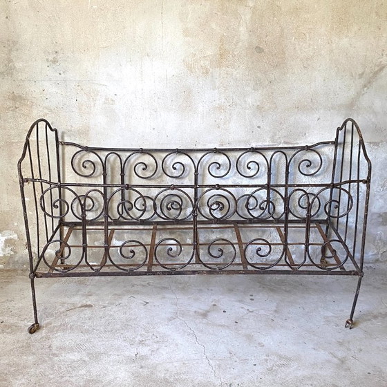 Vintage Smeedijzeren Bank – Eenpersoonsbedden, Iron (photo 4 of 8)