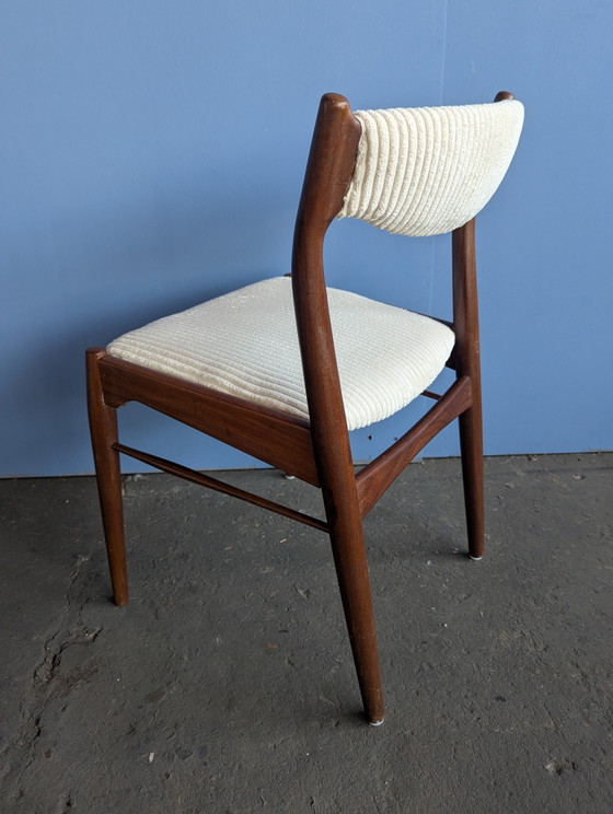 Image 1 of Midcentury Deense teak stoel- nieuwe boucle stof