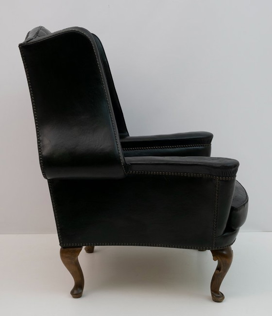 Image 1 of Georgische stijl Zeldzame originele Chesterfield leren fauteuil, jaren 1950