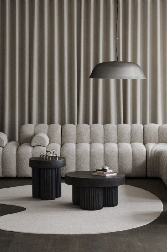 Image 1 of NORR11 – Lámpara colgante Cloche Three Ø82 cm – aluminio