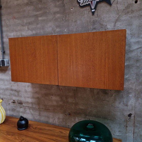 Image 1 of Buffet mural suspendu vintage des années 1960