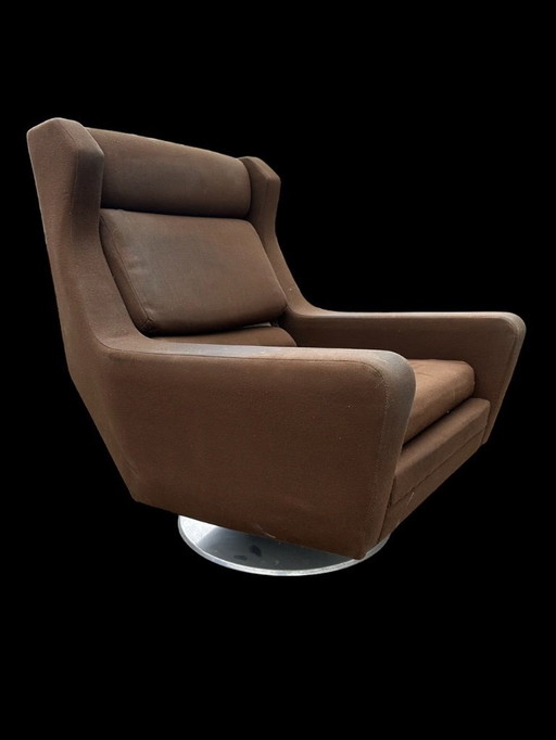 Large Airborne Swivel Chair