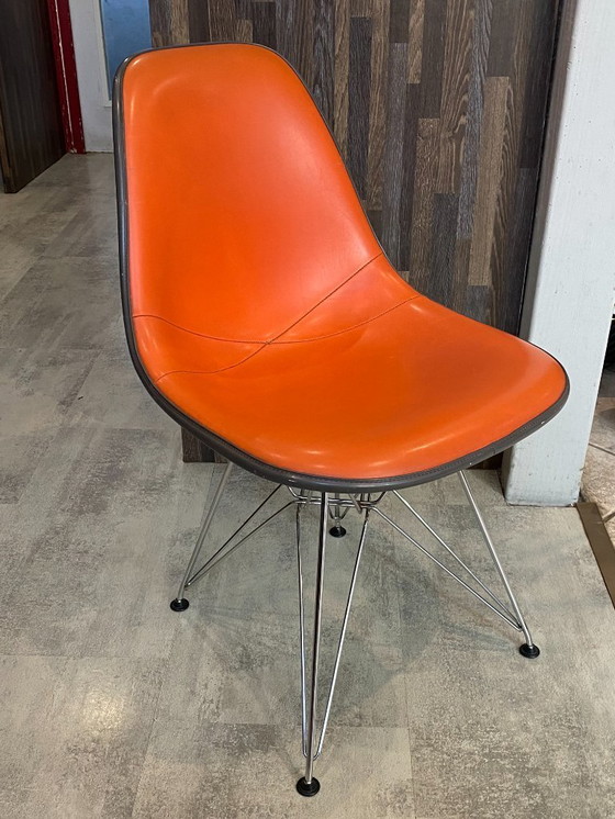 Image 1 of Chaise fibre de verre skai vinyl dsr eiffel orange greige eames herman miller vintage 50 60 70