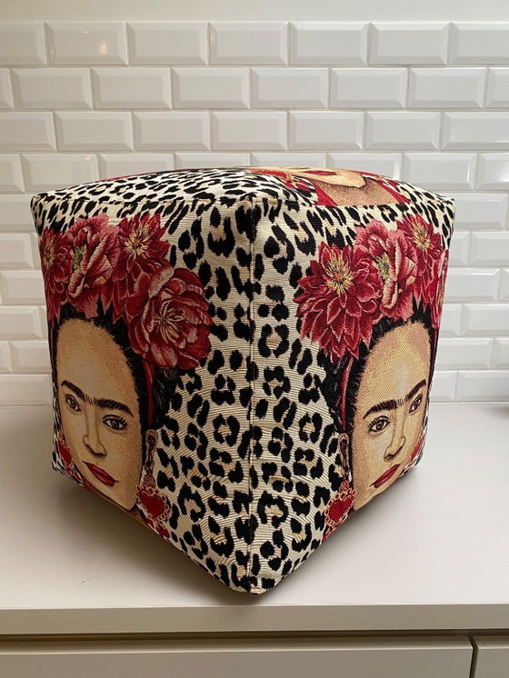 Image 1 of Pouf Frida Kahlo