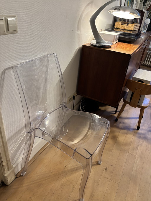 Silla Transparente Decor Space Ghost Cannes