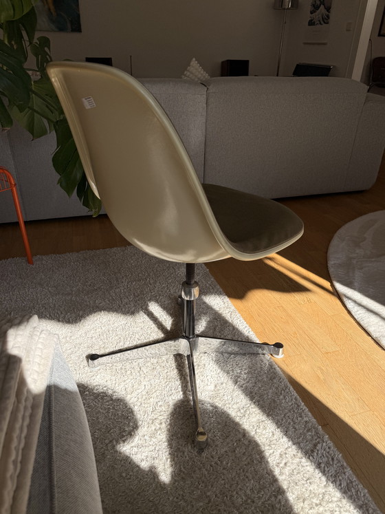 Image 1 of Vitra Herman Miller Drehstuhl Bauhaus uit het midden van de eeuw