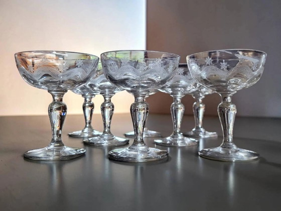 8 coppe da champagne in vetro inciso di Meisenthal, Art Déco – Bicchieri e caraffe, Cristallo, Art Deco (photo 2 of 14)