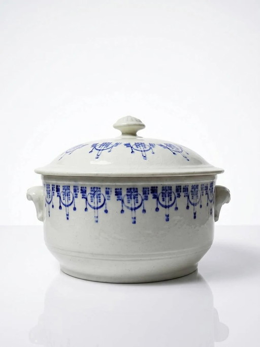 Ancienne cocotte en faïence émaillée avec décor bleu St Uze.