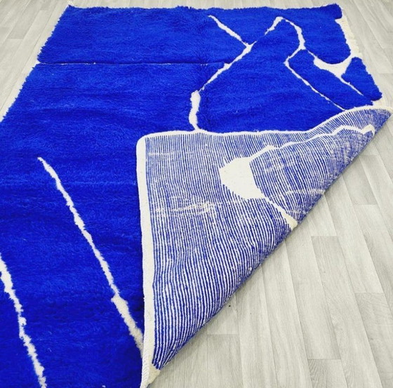 Image 1 of Moroccan artisan rug 250cmx150cm 