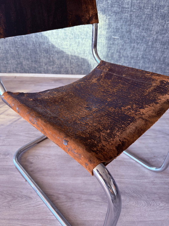 Image 1 of Vintage Thonet S33 van Mart Stam, met een bijzondere patina, circa jaren 60.