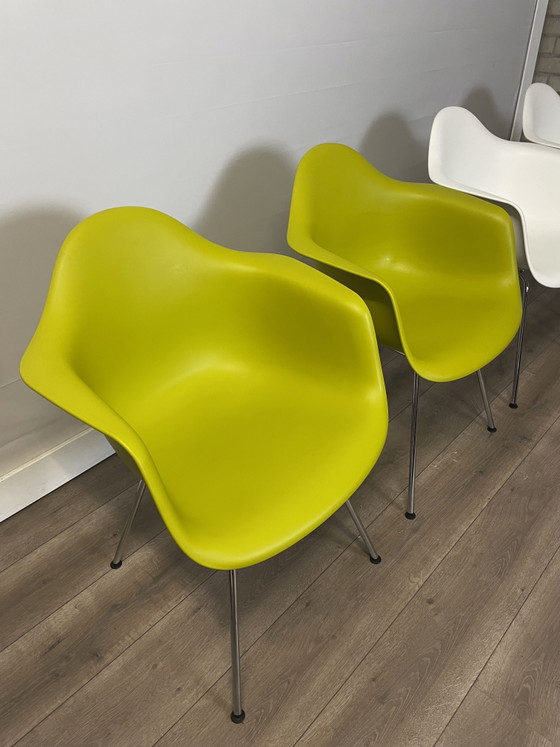 4x Vitra Dax Esszimmerstühle in Grün – Plastic, Metal, Modern (photo 8 of 8)