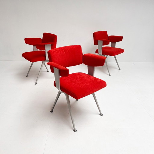 Resort Armchair by Friso Kramer for Ahrend De Cirkel, 1960s – fauteuils, Textile (photo 2 of 15)