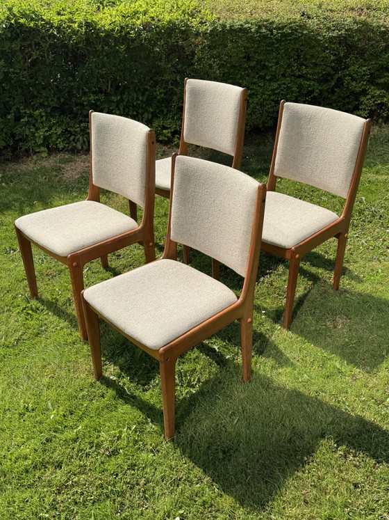 Image 1 of Set van 4 vintage Scandinavische eetkamerstoelen, Teak, Mid Century Modern,  ’70