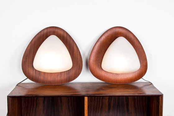 Image 1 of Paire d’Appliques Italiennes en Teck et Opaline par Goffredo Reggiani 1960
