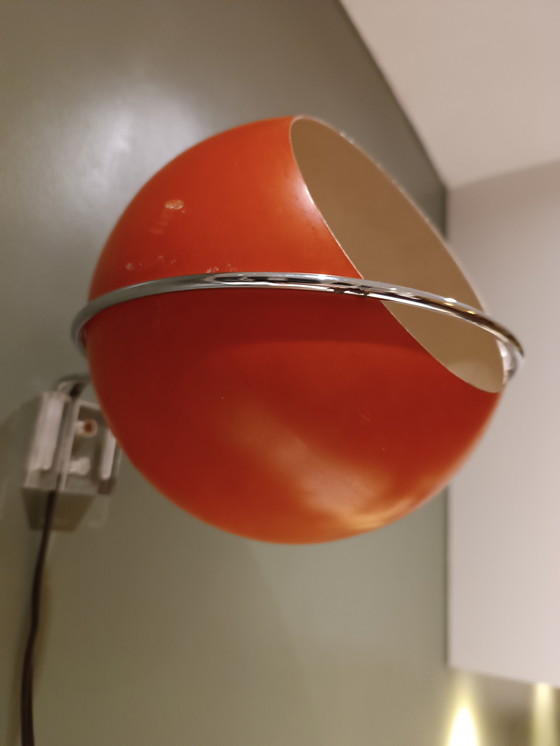 Image 1 of Lámpara de pared con forma de globo ocular de diseño Gepo, naranja