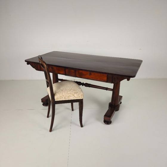 Image 1 of Engelse Regency-periode begin 19e eeuw / Schrijftafel in de bibliotheek van Willem IV
