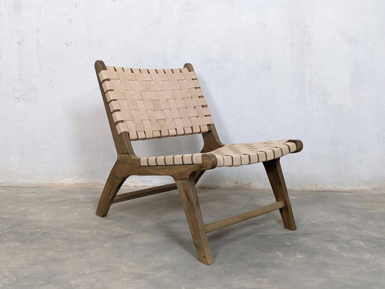 Chic Moroccan armchair in leather (photo 2 of 13)