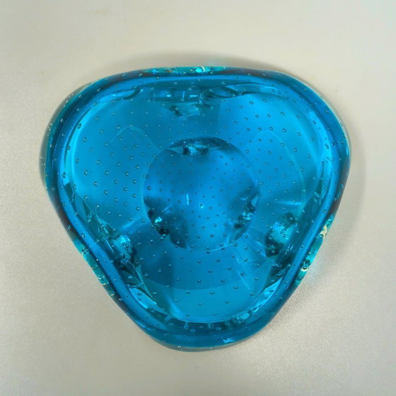 Image 1 of Cendrier ou vide-poches rose style milieu du siècle, années 1960, en verre de Murano Bullicante, par Flavio Poli.