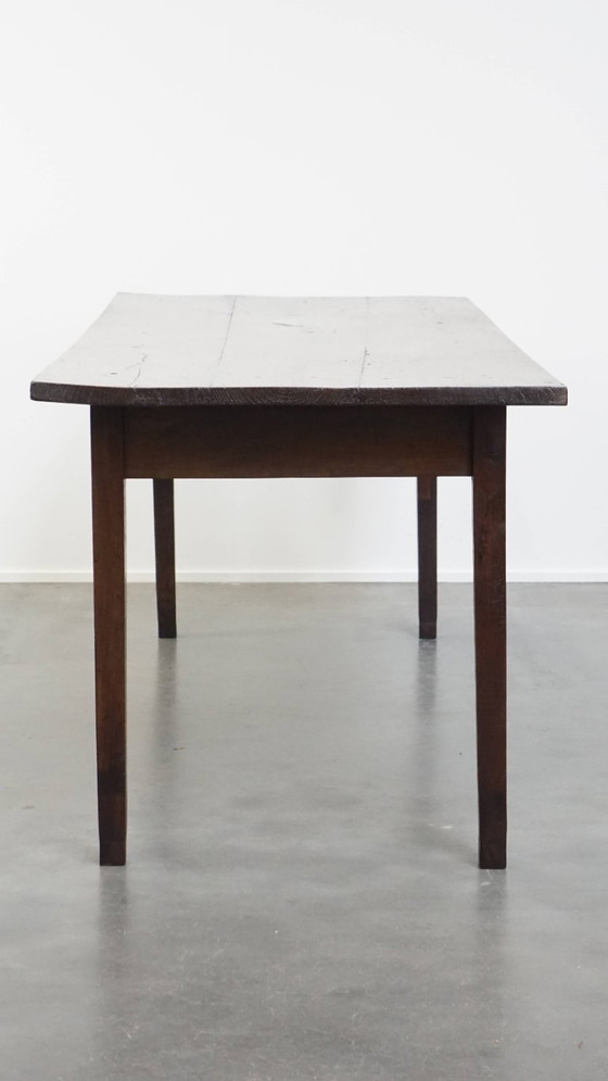 Image 1 of Ancienne table de salle à manger anglaise du début du 19e siècle à 6 places avec plateau en noyer