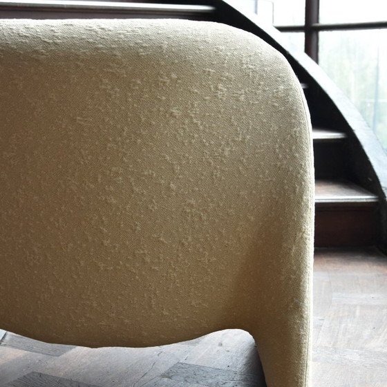 Artifort Alky Armchair – Textile (photo 8 of 9)