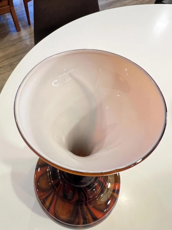 Zeldzame Vintage Opaalglas Vaas uit Italië | Oranje-bruin | Jaren 70 | Grote Mid-Century Vaas – Vazen (photo 2 of 4)