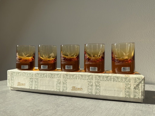 Moser Tsjechoslowakije Amber Kristallen Whiskyglazen Jachtvogels Doos, Gesigneerd – glazen karaffen, Crystal (photo 2 of 12)