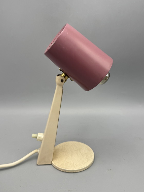 Image 1 of Lampe de table vintage avec abat-jour rose et bouton lumineux