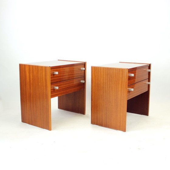 Image 1 of Ensemble de 2 tables de chevet carrées en acajou, Tchécoslovaquie, années 1970