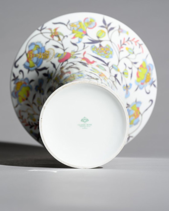 Image 1 of Jarrón de porcelana Rosenthal “Classic Rose” con motivos florales y de pájaros, Alemania, años 80.