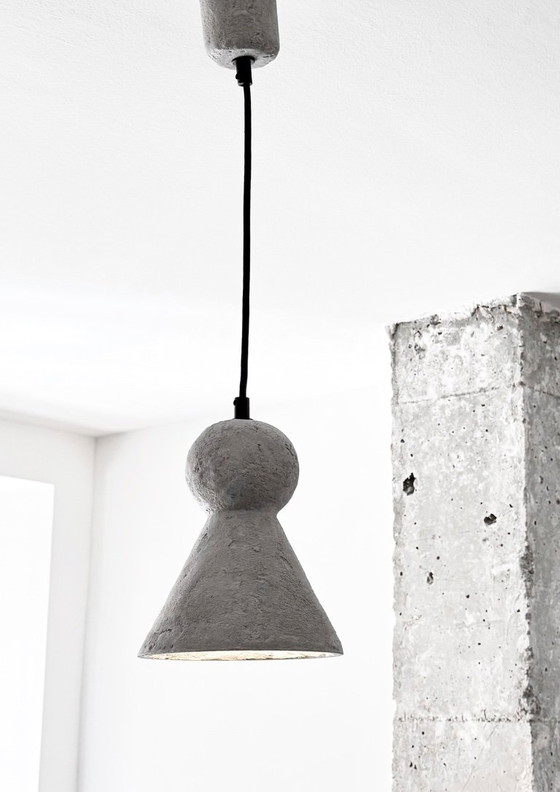 Image 1 of LOVER 02 Designer-Pendelleuchte von Rodrigo Vairinhos "NEO", Mineralbeton