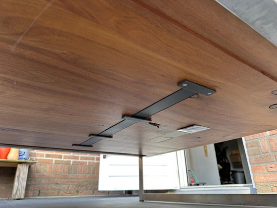 Image 1 of Bert Plantagie Hidden – opgeknapte design eetkamer- en salonset (noten + RVS)