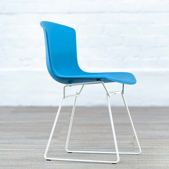 Image 1 of Knoll Plastic Side Chair Ontvangststoel
